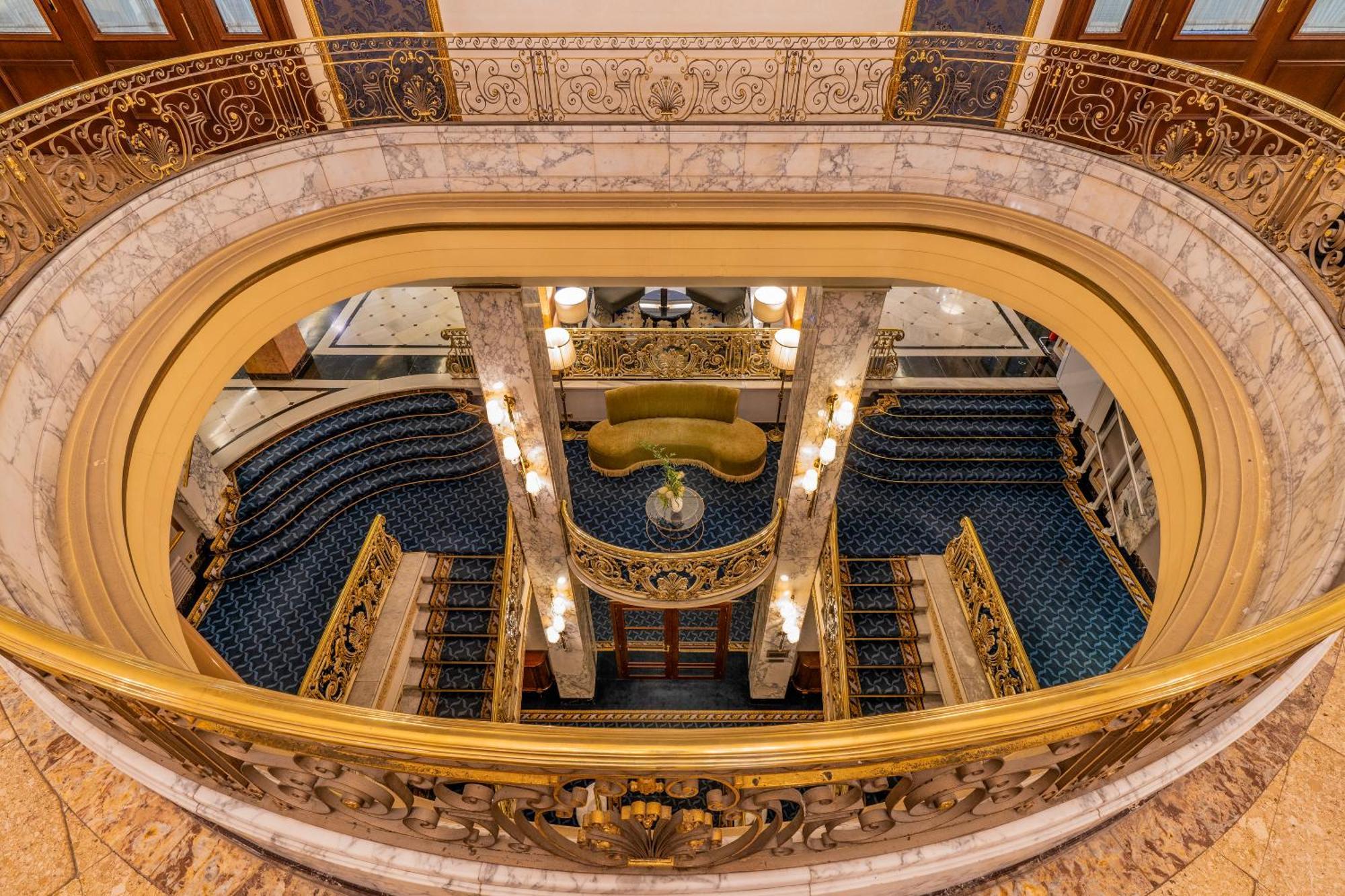 El Avenida Palace — Photos 2