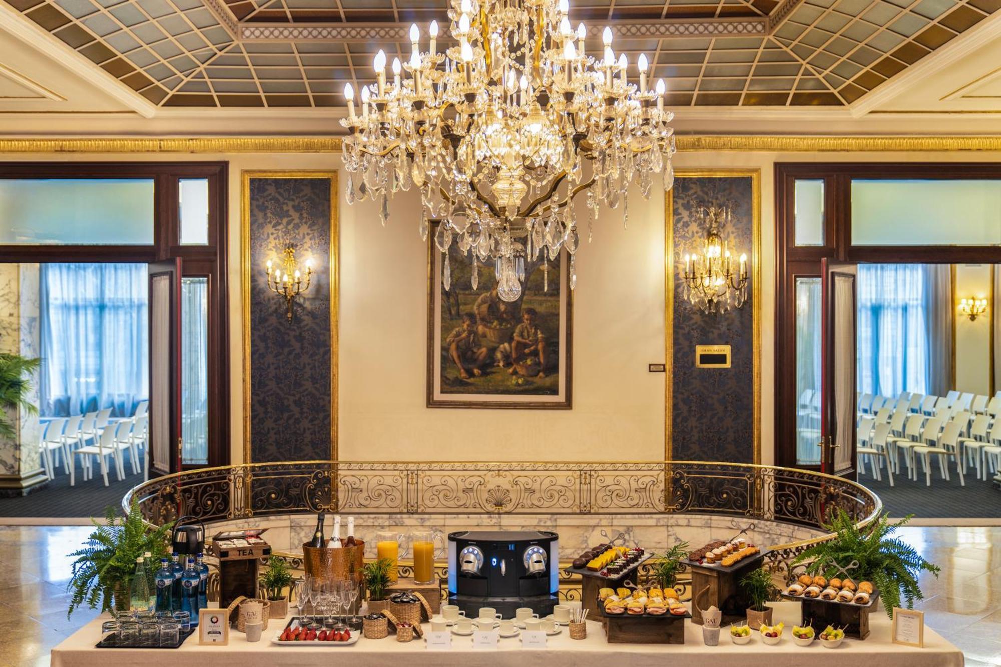 El Avenida Palace — Photos 3